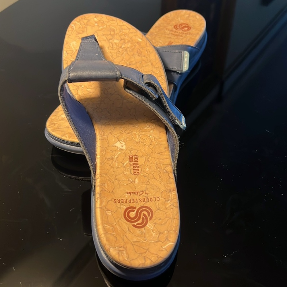 Women’s Cloudsteppers By Clarks Size 9.5 Navy - image 5